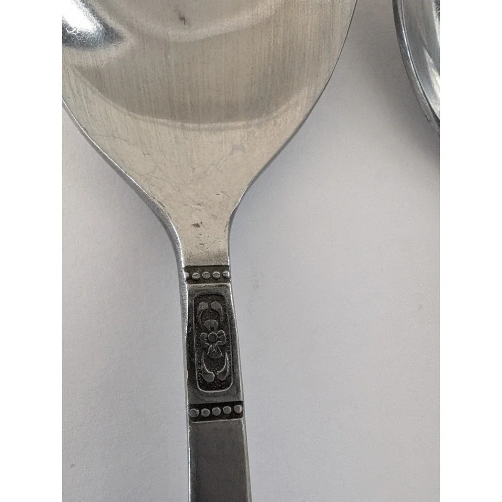 United Silver 2 Soup Spoons CASSANDRA Stainless MCM Floral Flower Japan Vintage